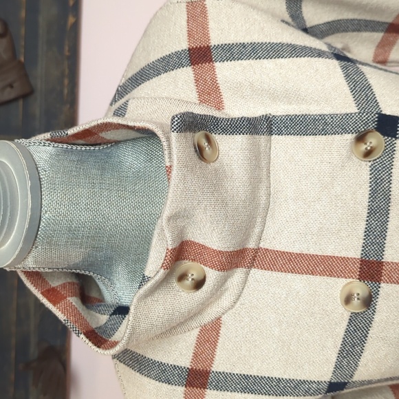 Halston Jacket - Picture 4 of 11